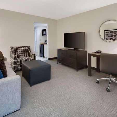 Embassy Suites By Hilton Detroit Troy Auburn Hills Buitenkant foto