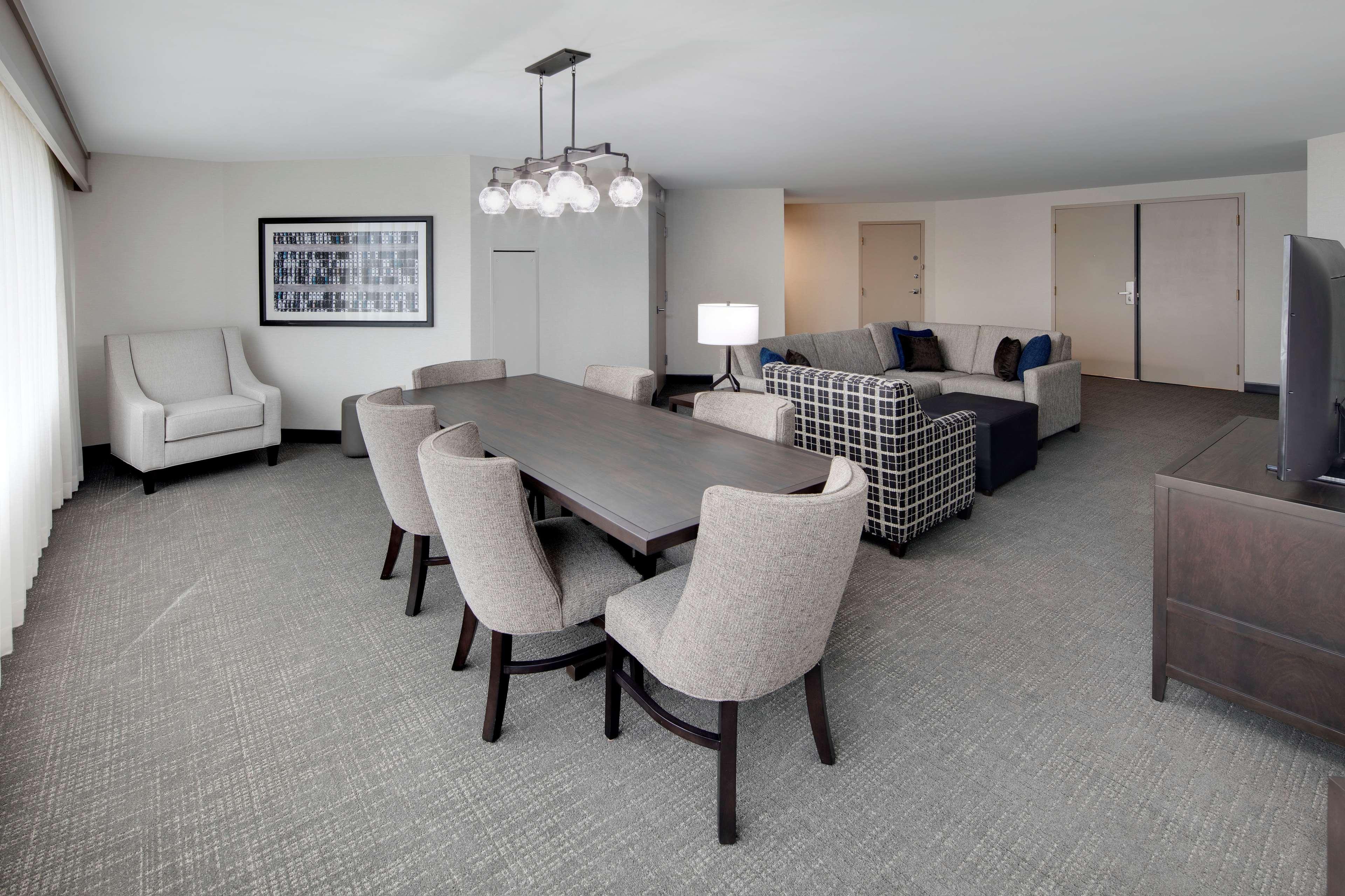 Embassy Suites By Hilton Detroit Troy Auburn Hills Buitenkant foto