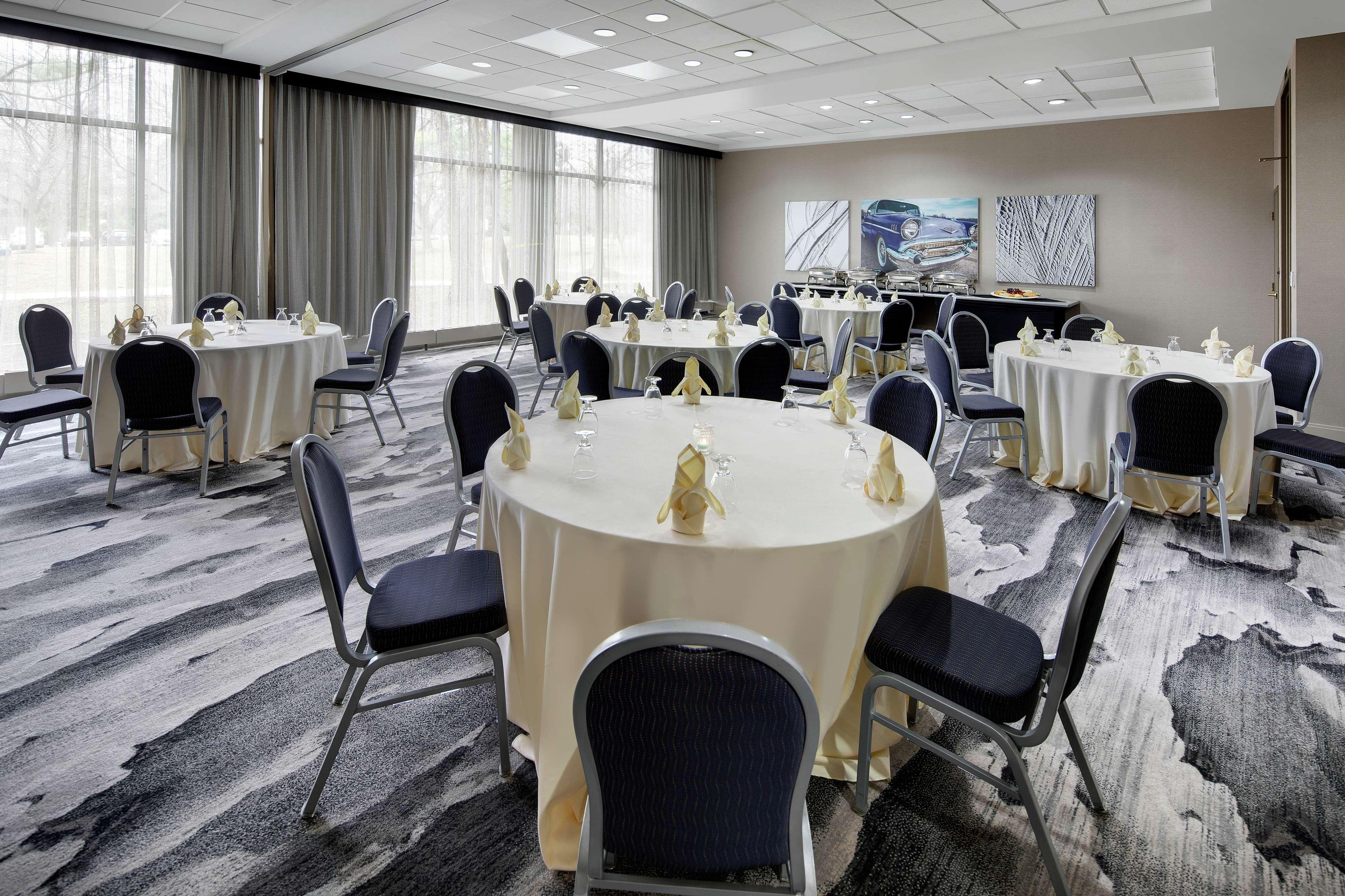Embassy Suites By Hilton Detroit Troy Auburn Hills Buitenkant foto
