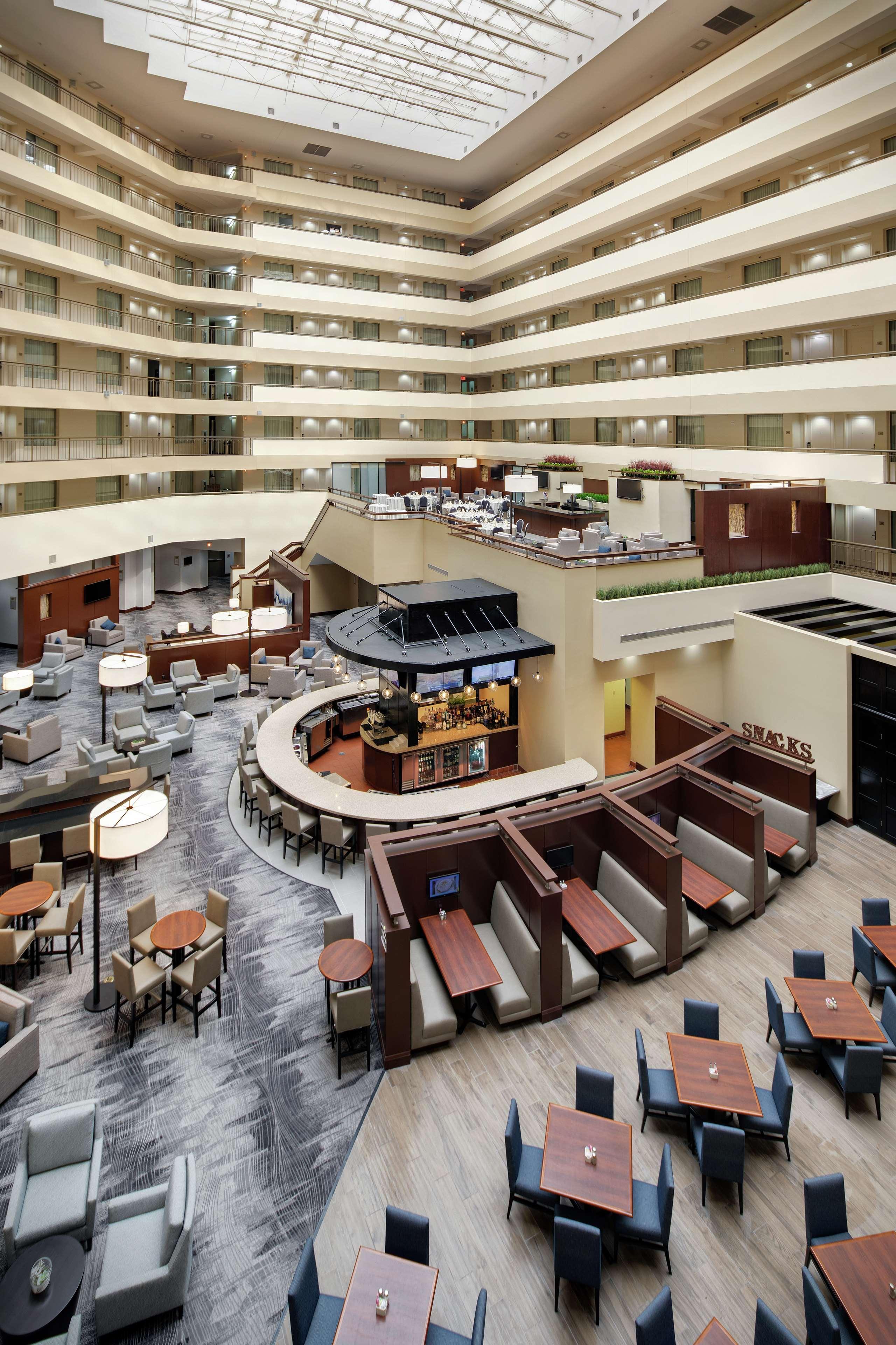 Embassy Suites By Hilton Detroit Troy Auburn Hills Buitenkant foto