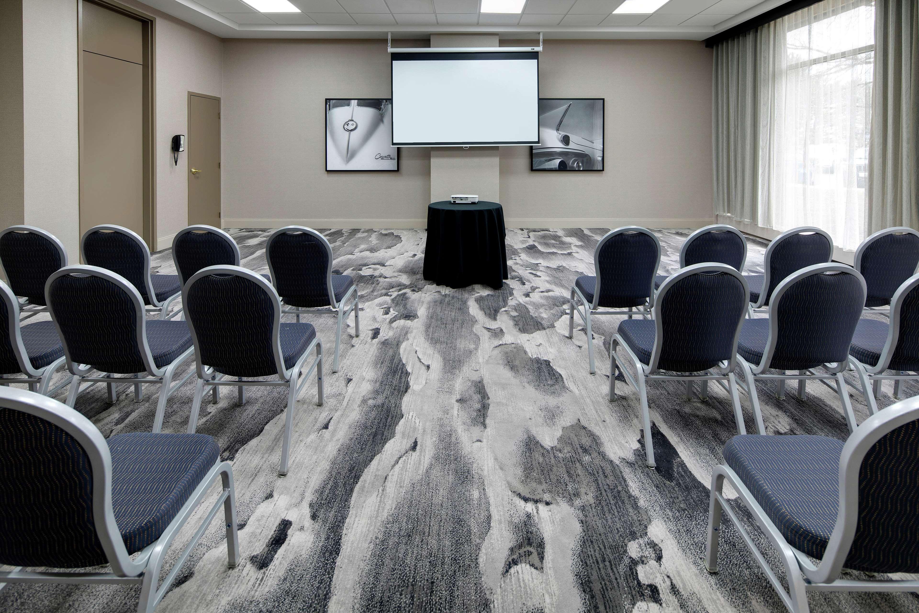 Embassy Suites By Hilton Detroit Troy Auburn Hills Buitenkant foto