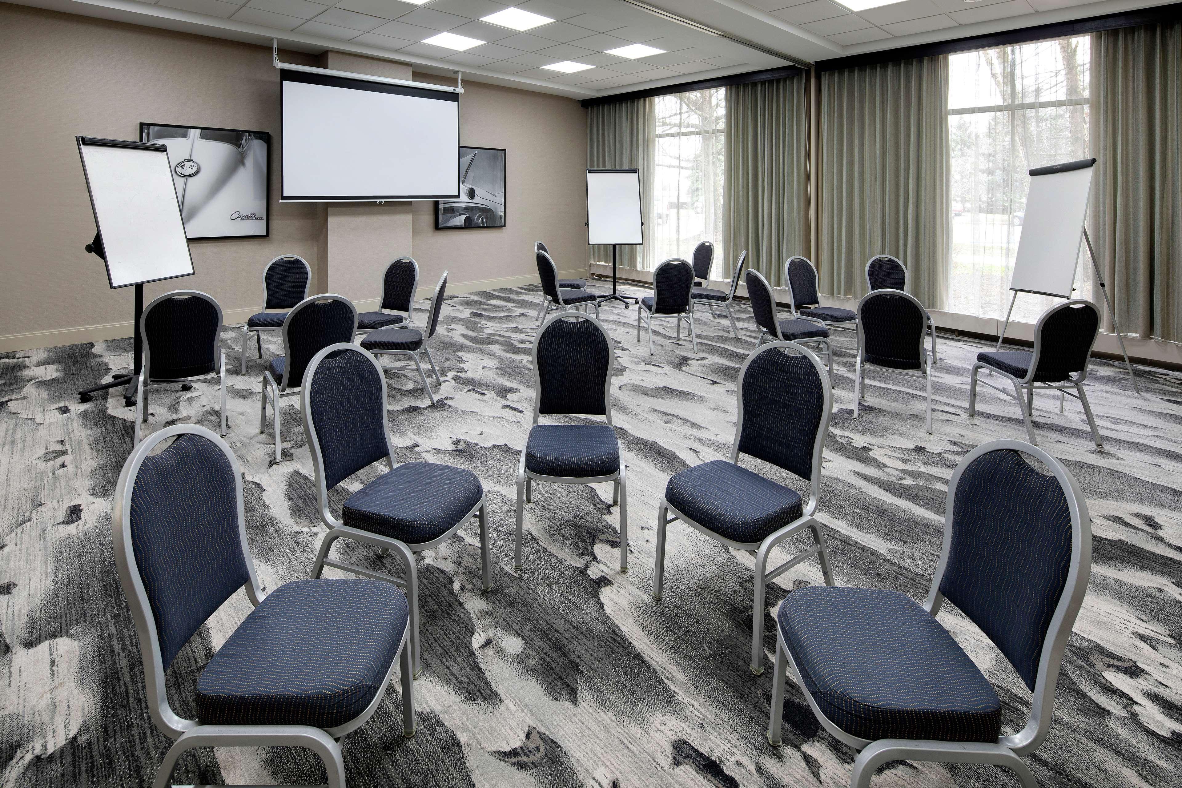 Embassy Suites By Hilton Detroit Troy Auburn Hills Buitenkant foto
