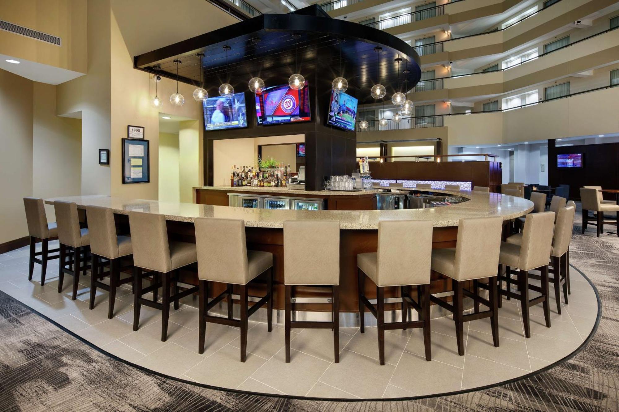 Embassy Suites By Hilton Detroit Troy Auburn Hills Buitenkant foto