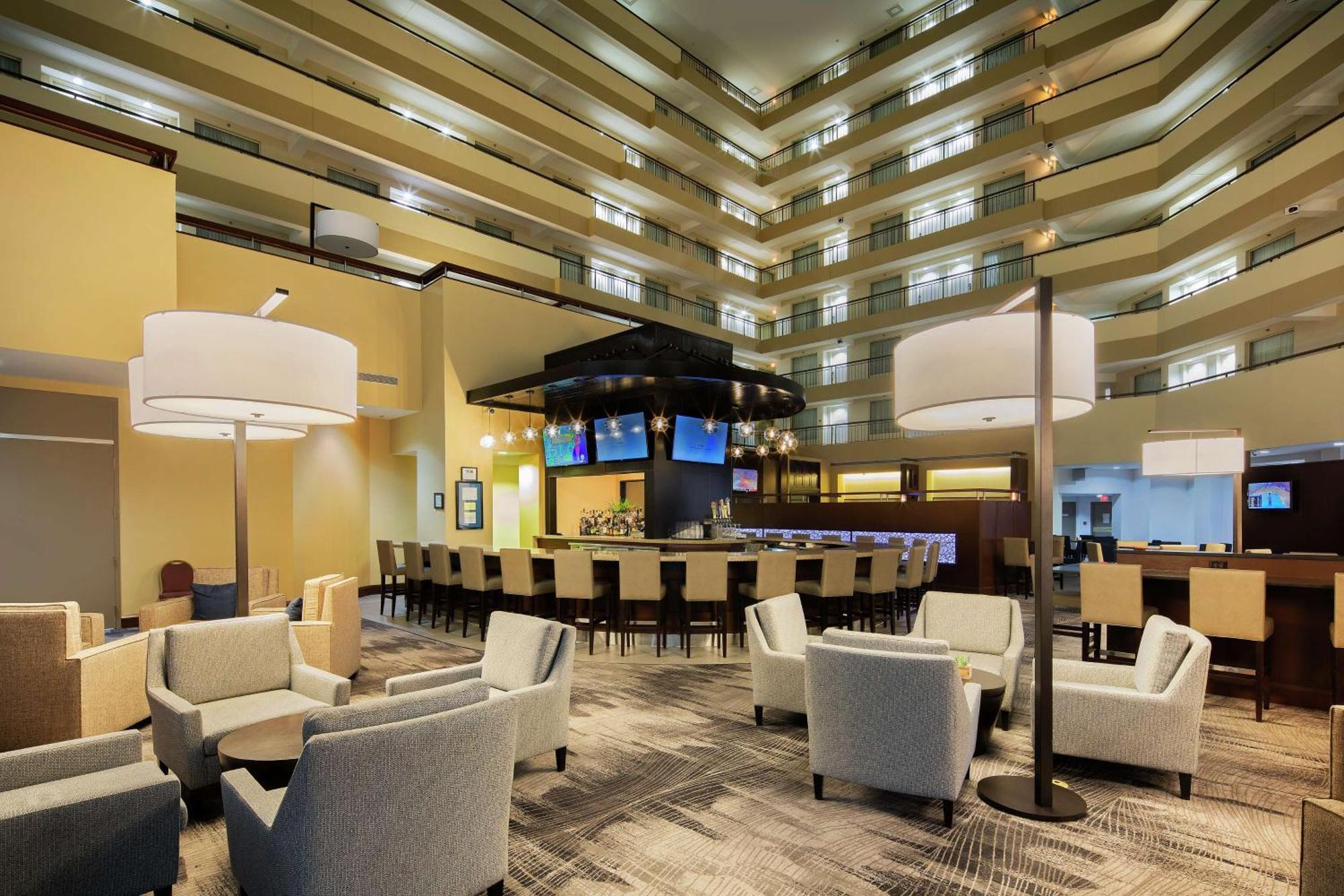 Embassy Suites By Hilton Detroit Troy Auburn Hills Buitenkant foto