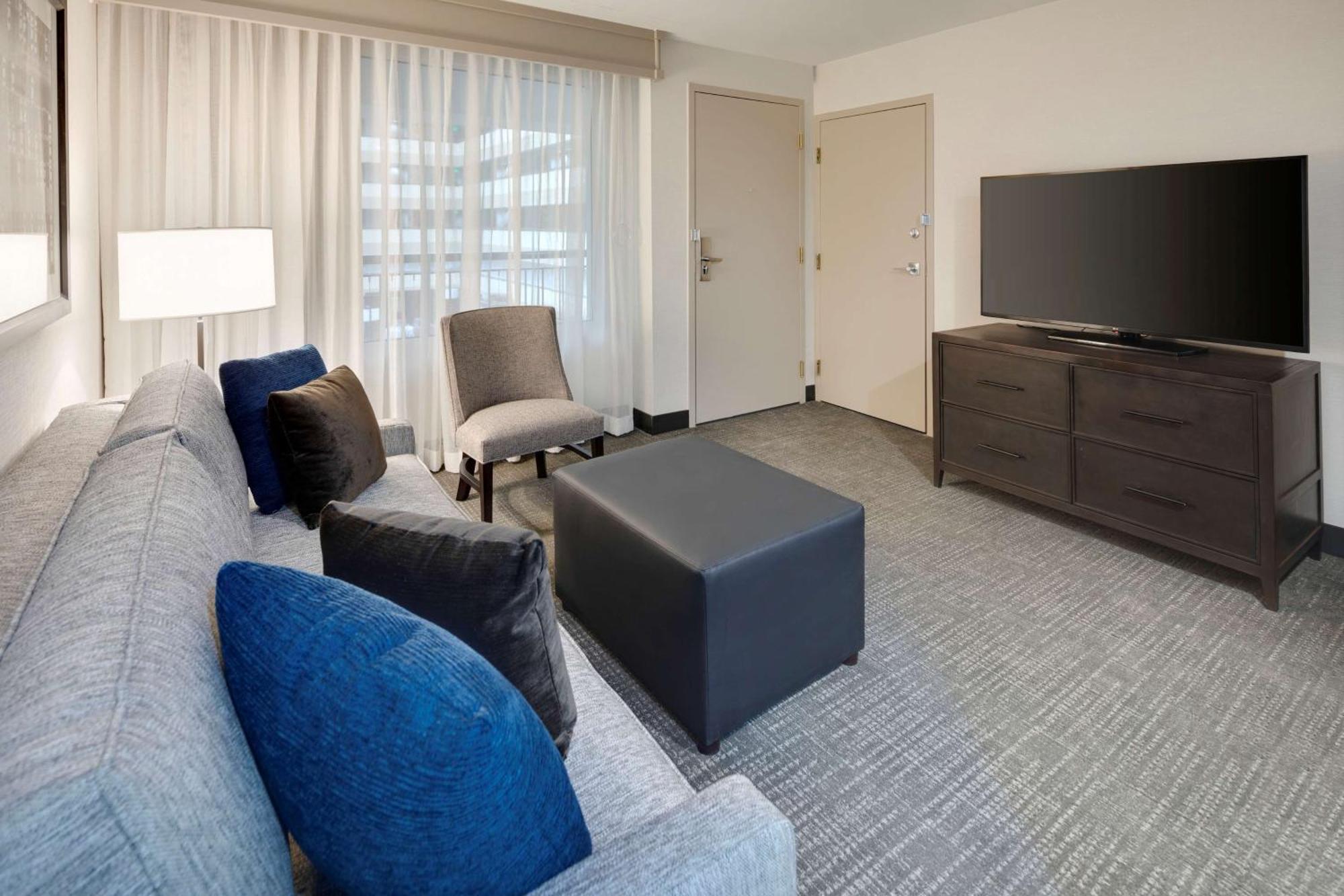 Embassy Suites By Hilton Detroit Troy Auburn Hills Buitenkant foto