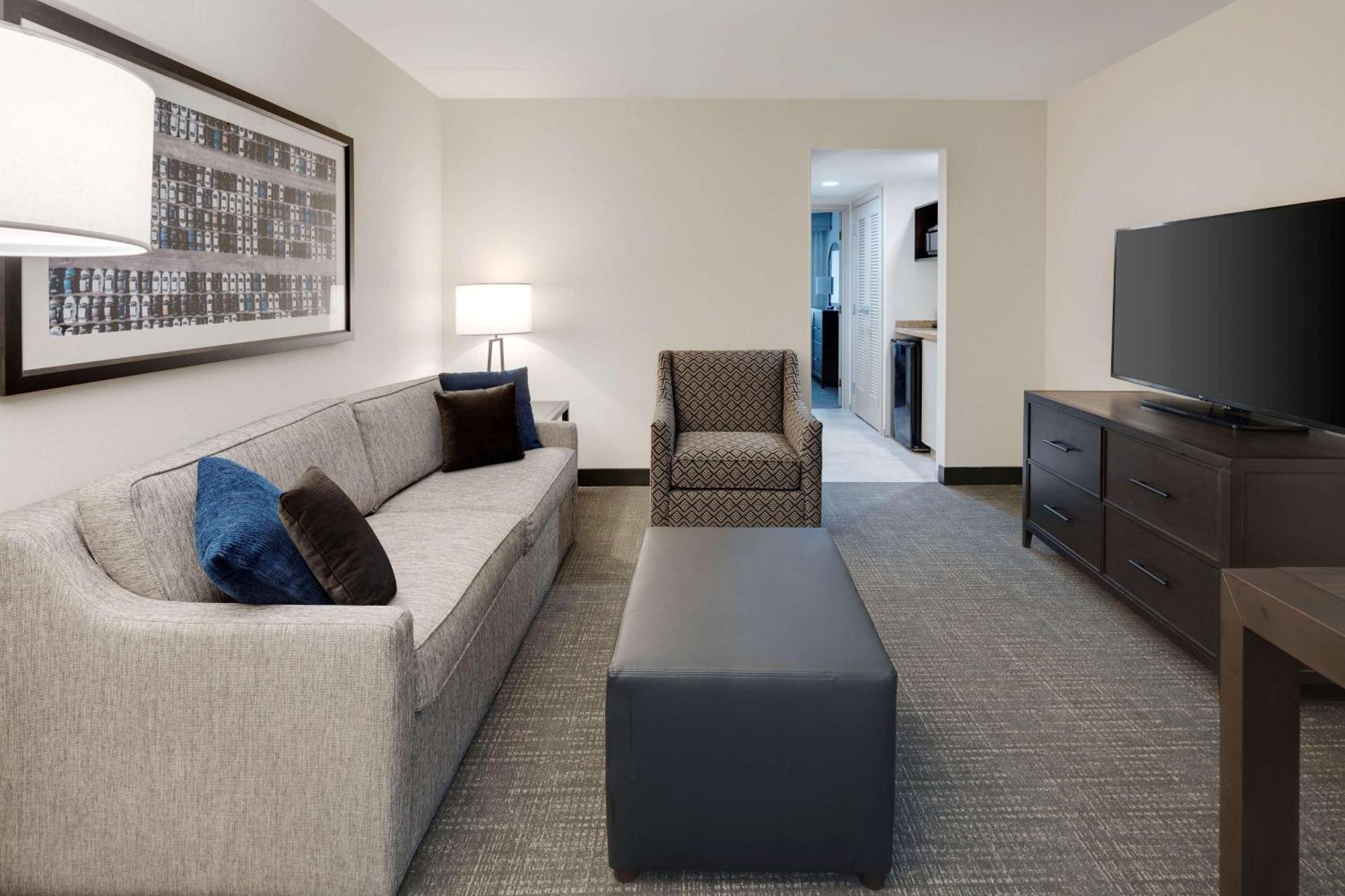 Embassy Suites By Hilton Detroit Troy Auburn Hills Buitenkant foto