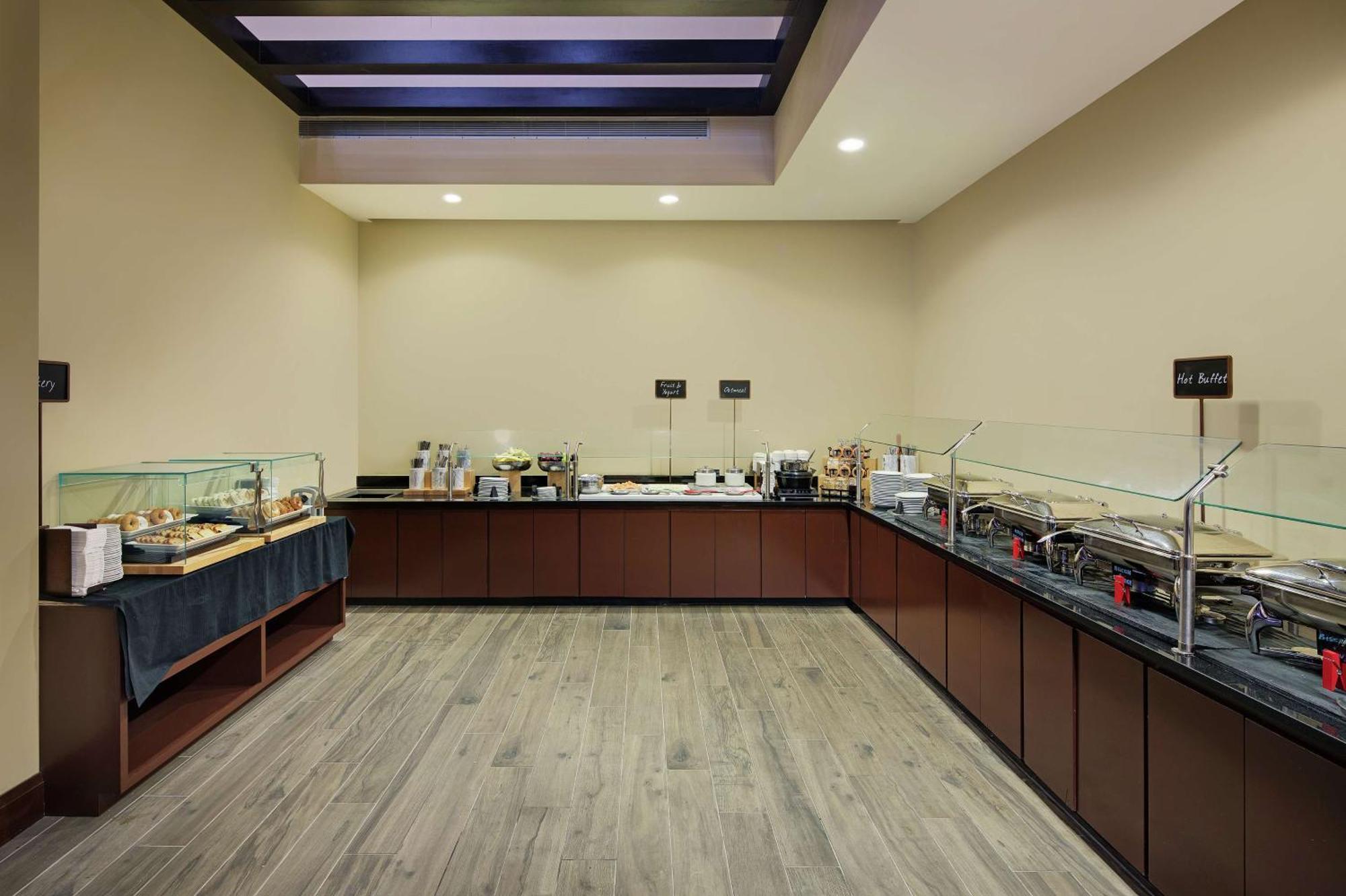 Embassy Suites By Hilton Detroit Troy Auburn Hills Buitenkant foto