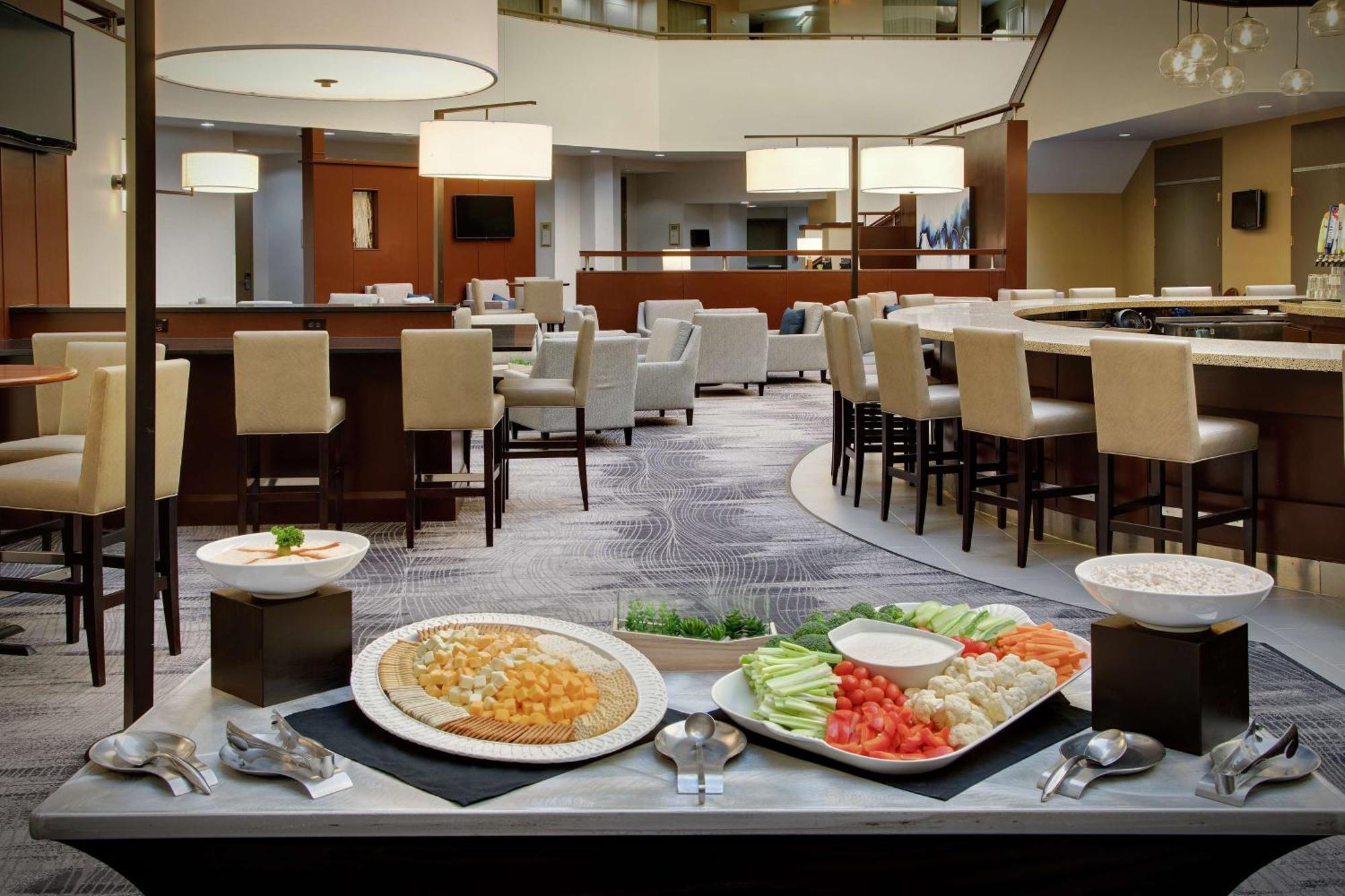 Embassy Suites By Hilton Detroit Troy Auburn Hills Buitenkant foto