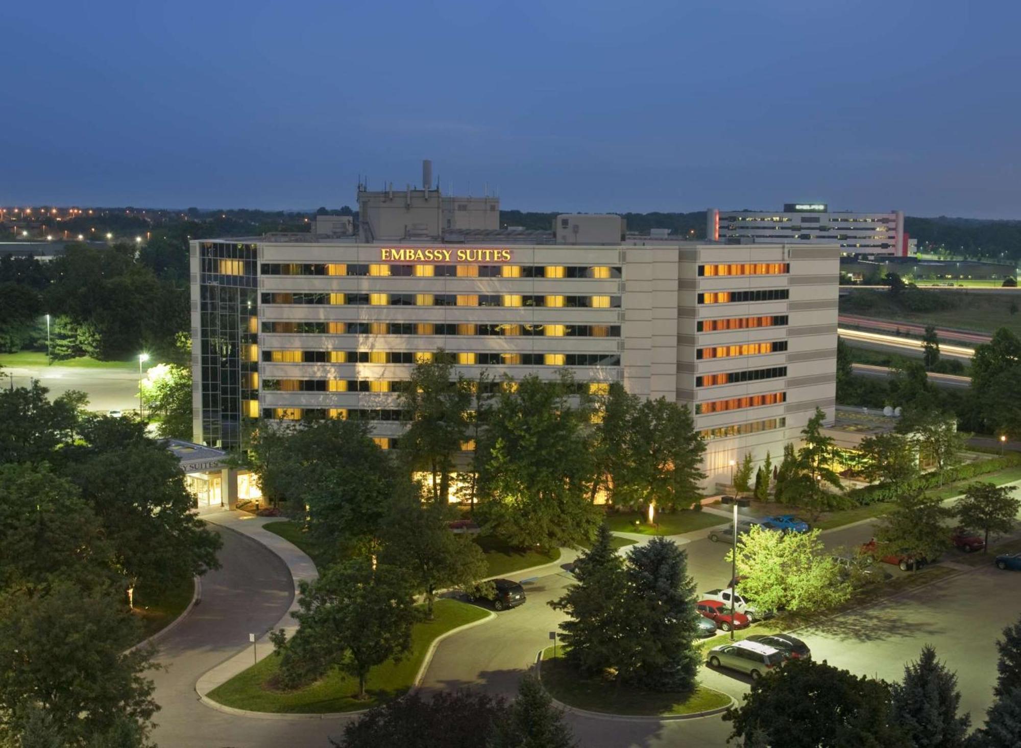 Embassy Suites By Hilton Detroit Troy Auburn Hills Buitenkant foto