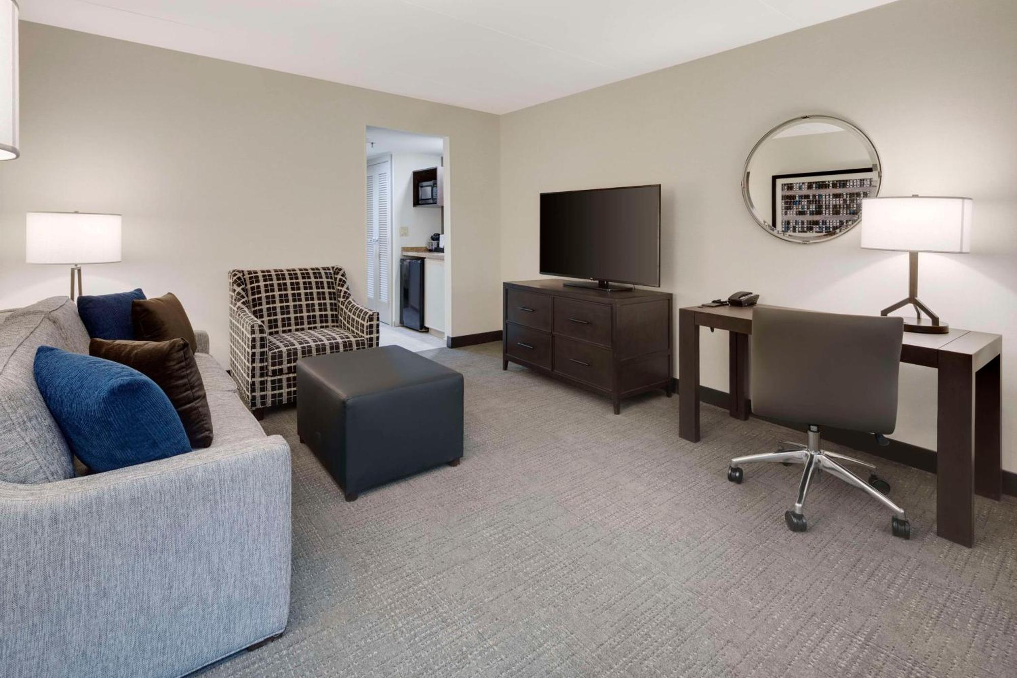 Embassy Suites By Hilton Detroit Troy Auburn Hills Buitenkant foto